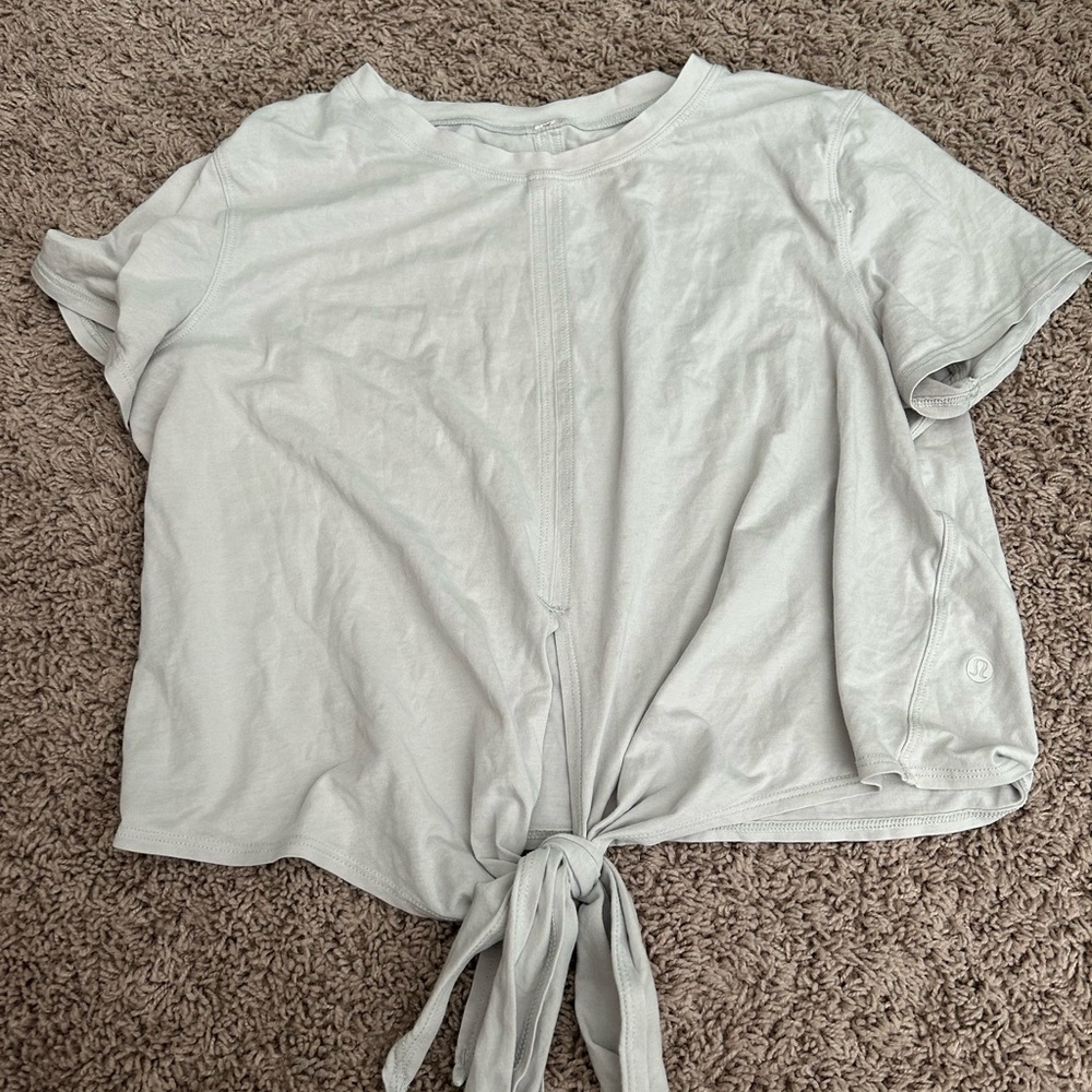 Lululemon T-shirt